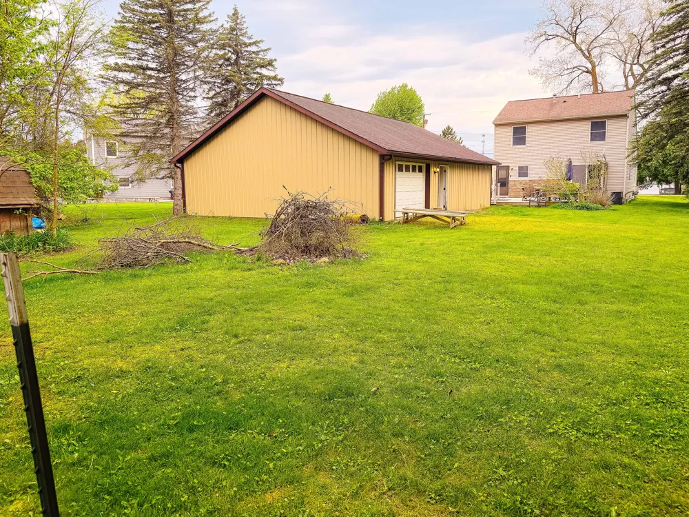 5175 Pleasant Valley Road Manitou Beach, MI 49253