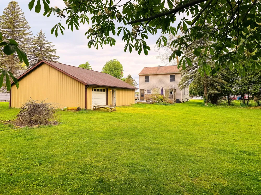 5175 Pleasant Valley Road Manitou Beach, MI 49253