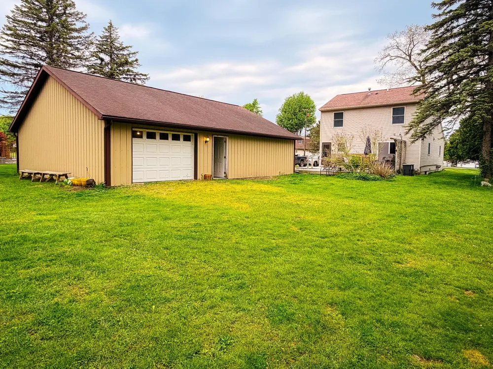 5175 Pleasant Valley Road Manitou Beach, MI 49253