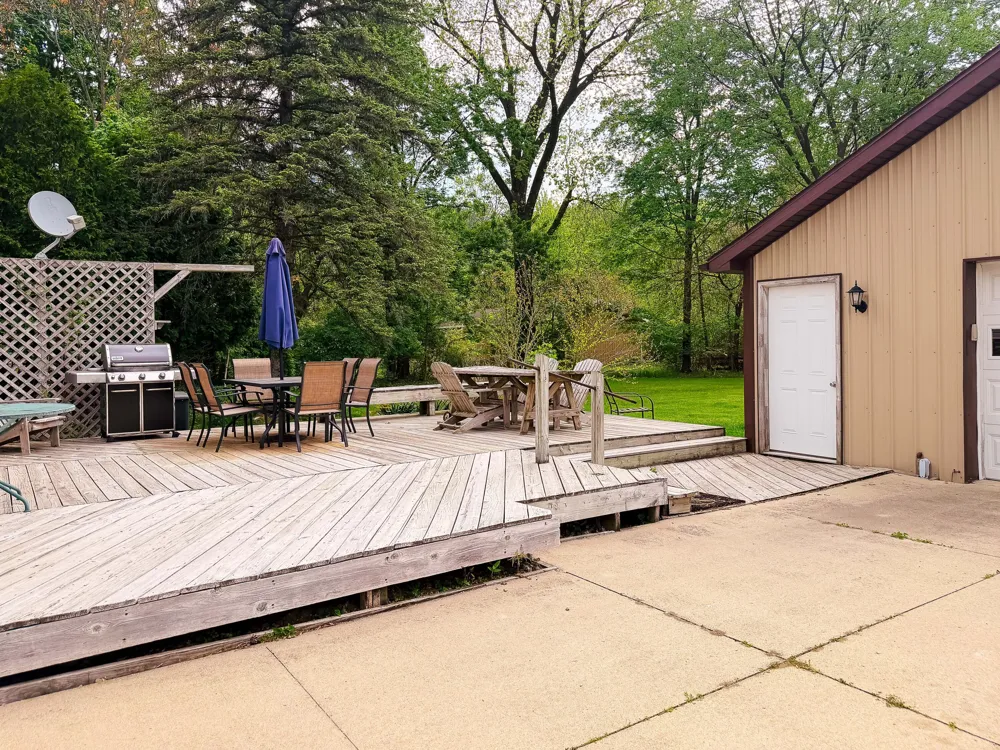 5175 Pleasant Valley Road Manitou Beach, MI 49253