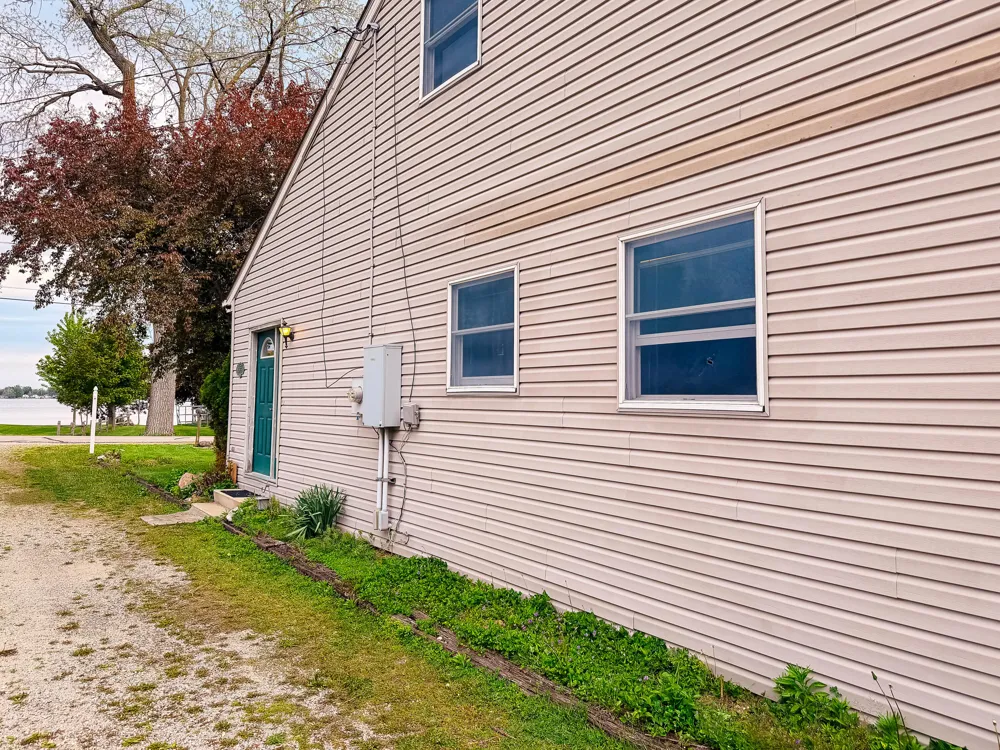 5175 Pleasant Valley Road Manitou Beach, MI 49253