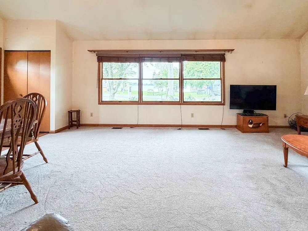 5175 Pleasant Valley Road Manitou Beach, MI 49253