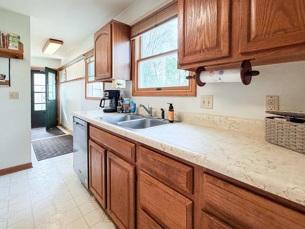 5175 Pleasant Valley Road Manitou Beach, MI 49253