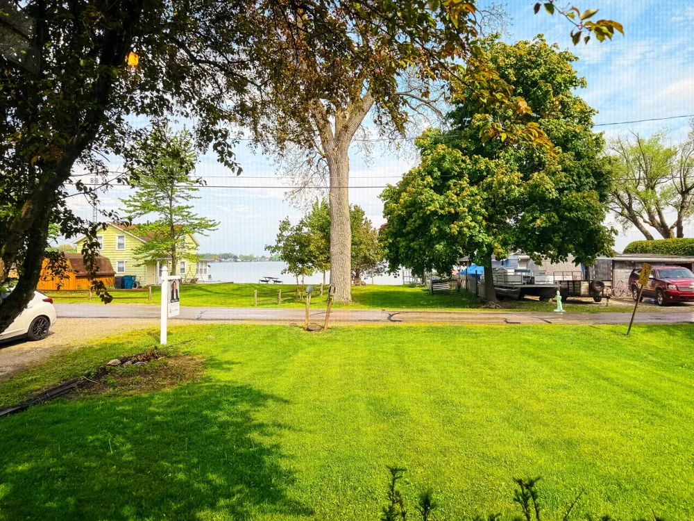5175 Pleasant Valley Road Manitou Beach, MI 49253
