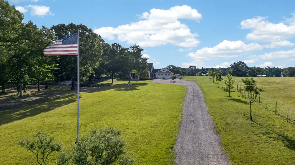 954 RS County Road 4261 Emory, TX 75440