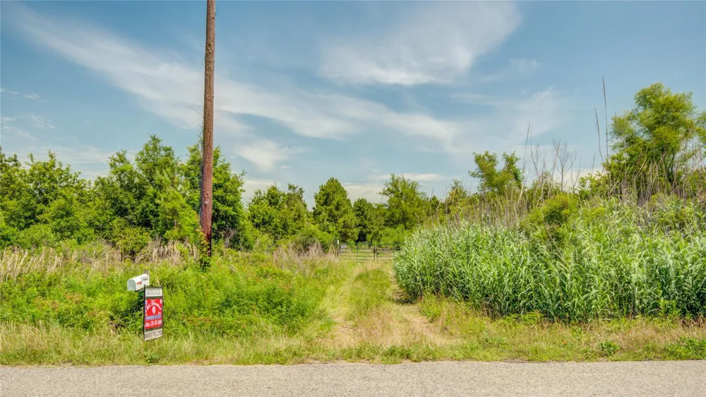 7443 County Road 302 Plantersville, TX 77363