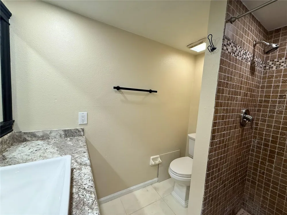 4821 W MCELROY AVENUE #D210 Tampa, FL 33611