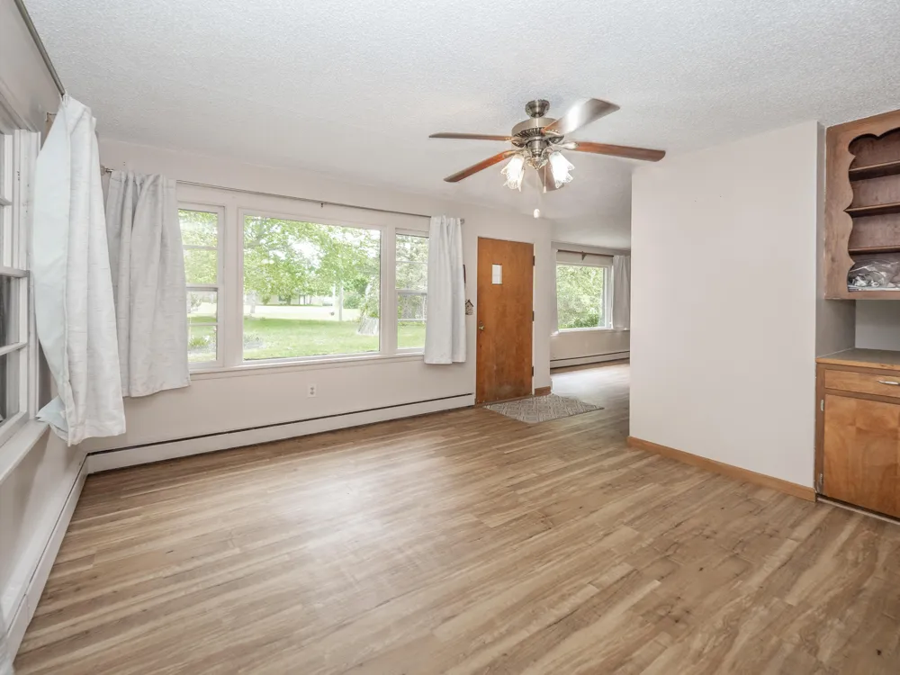 59021 County Road 215 Lawrence Township, MI 49064