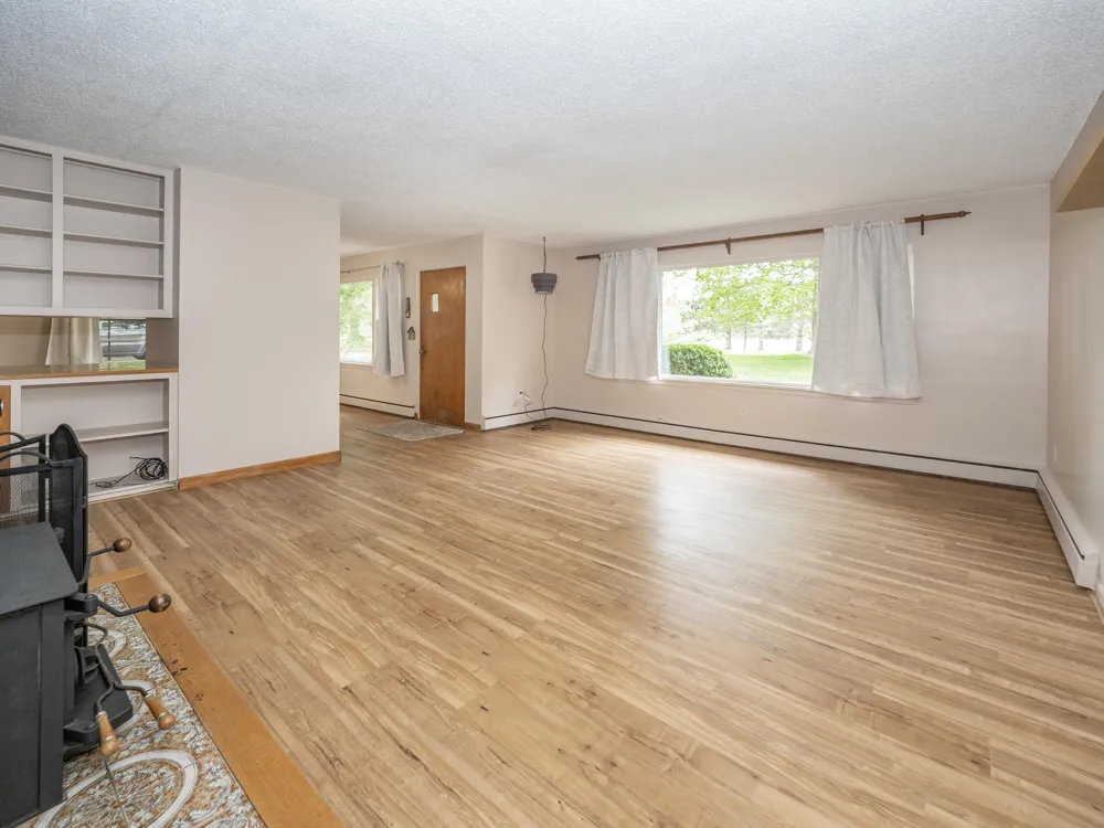 59021 County Road 215 Lawrence Township, MI 49064