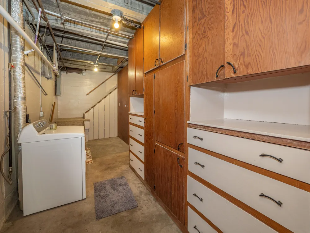 59021 County Road 215 Lawrence Township, MI 49064