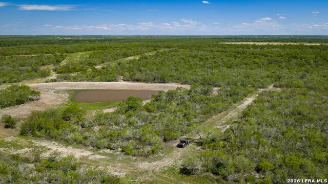 422 F.M. 791 Campbellton, TX 78008