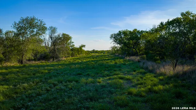 422 F.M. 791 Campbellton, TX 78008