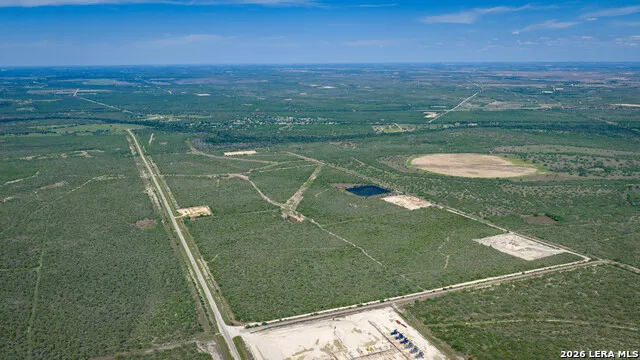 422 F.M. 791 Campbellton, TX 78008