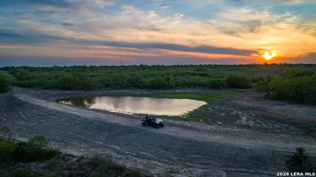 422 F.M. 791 Campbellton, TX 78008