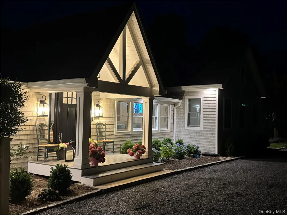 5 Halsey Avenue East Quogue, NY 11942