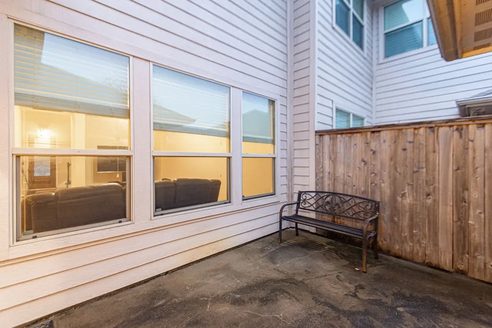 9158 Sunlight Oak Lane Houston, TX 77070