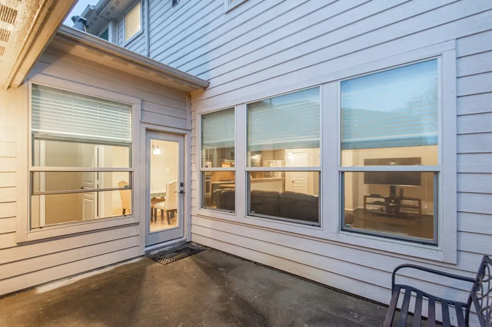 9158 Sunlight Oak Lane Houston, TX 77070