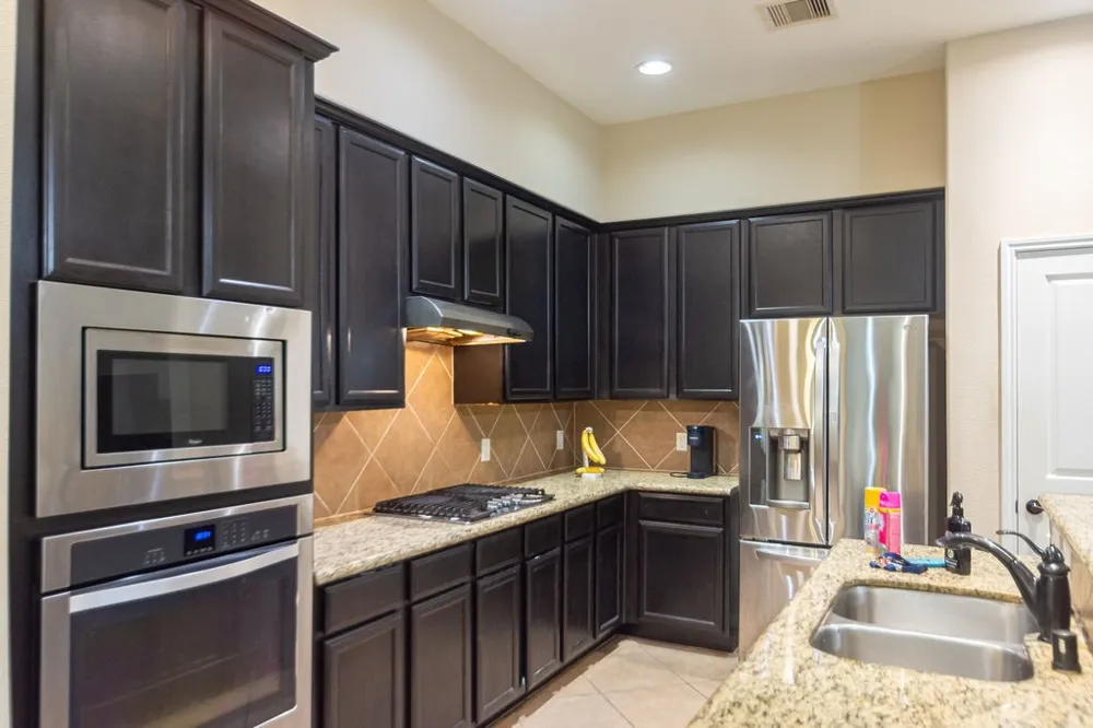 9158 Sunlight Oak Lane Houston, TX 77070