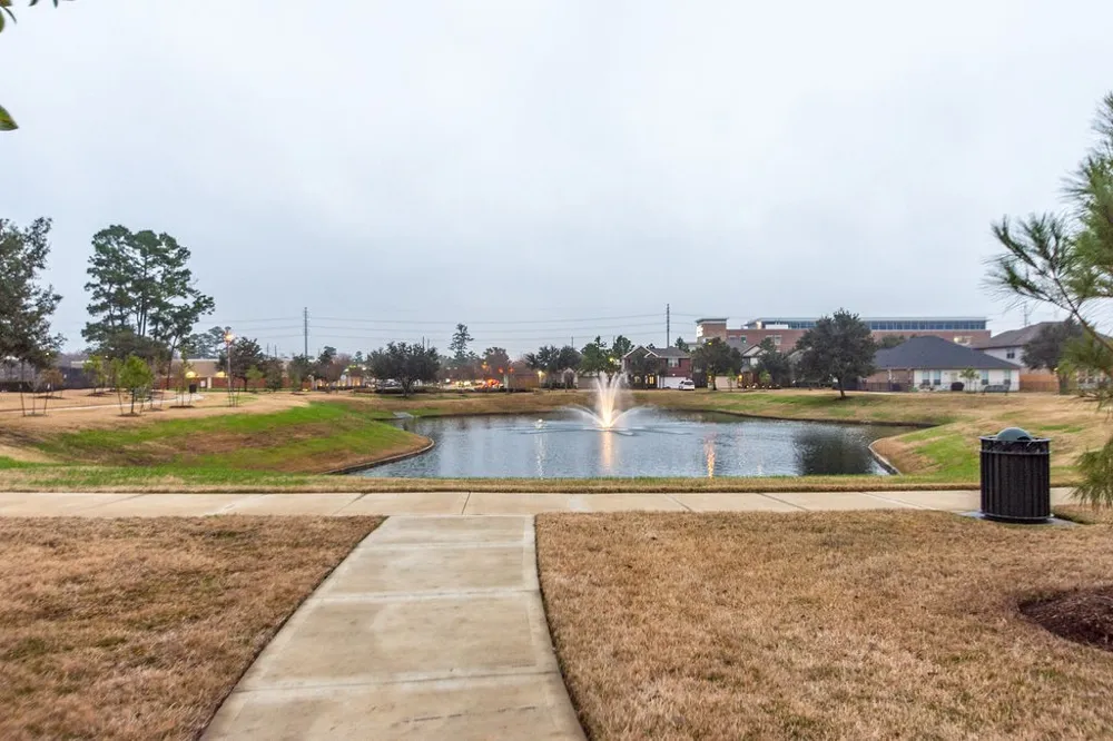 9158 Sunlight Oak Lane Houston, TX 77070