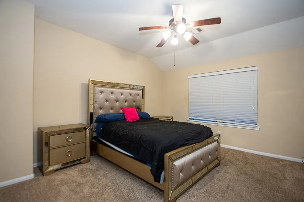 9158 Sunlight Oak Lane Houston, TX 77070