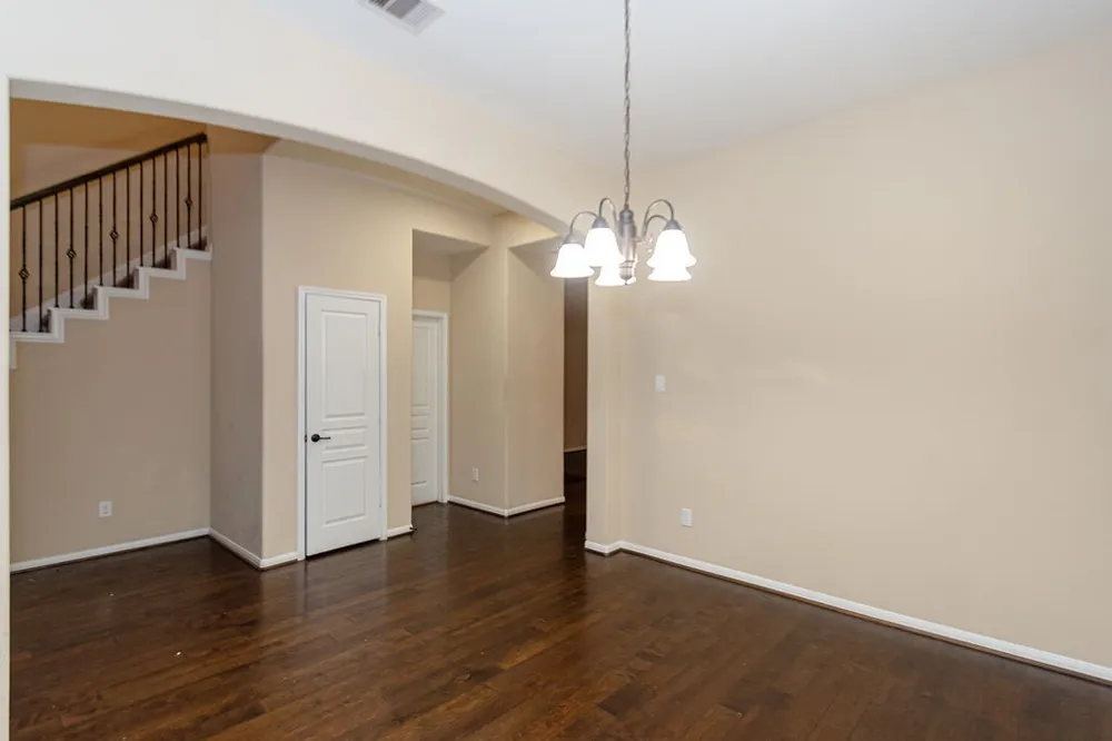 9158 Sunlight Oak Lane Houston, TX 77070