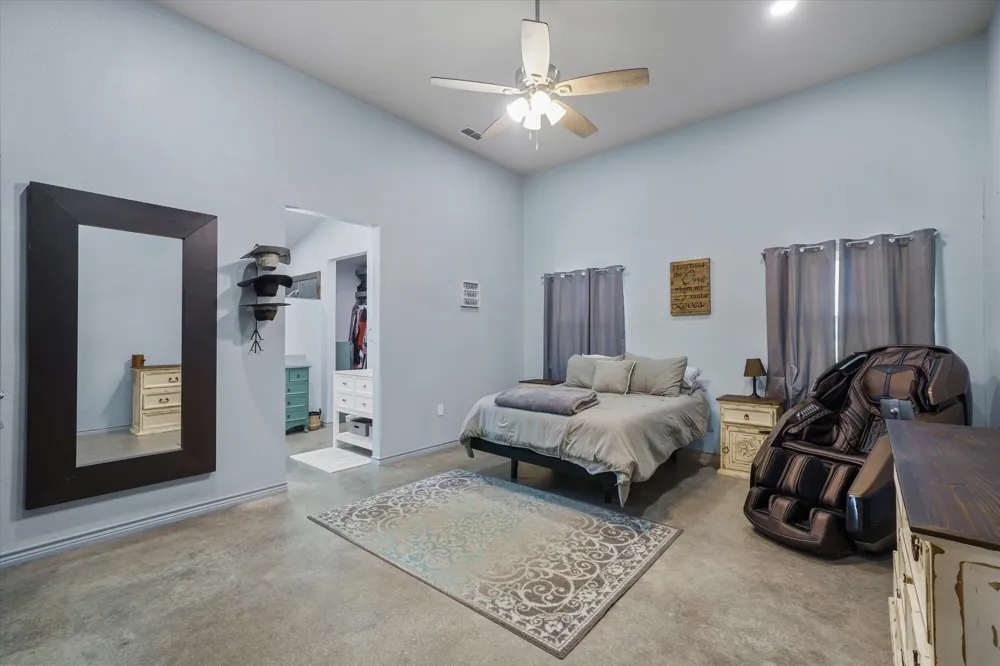 1026 Vz County Road 2115 Canton, TX 75103