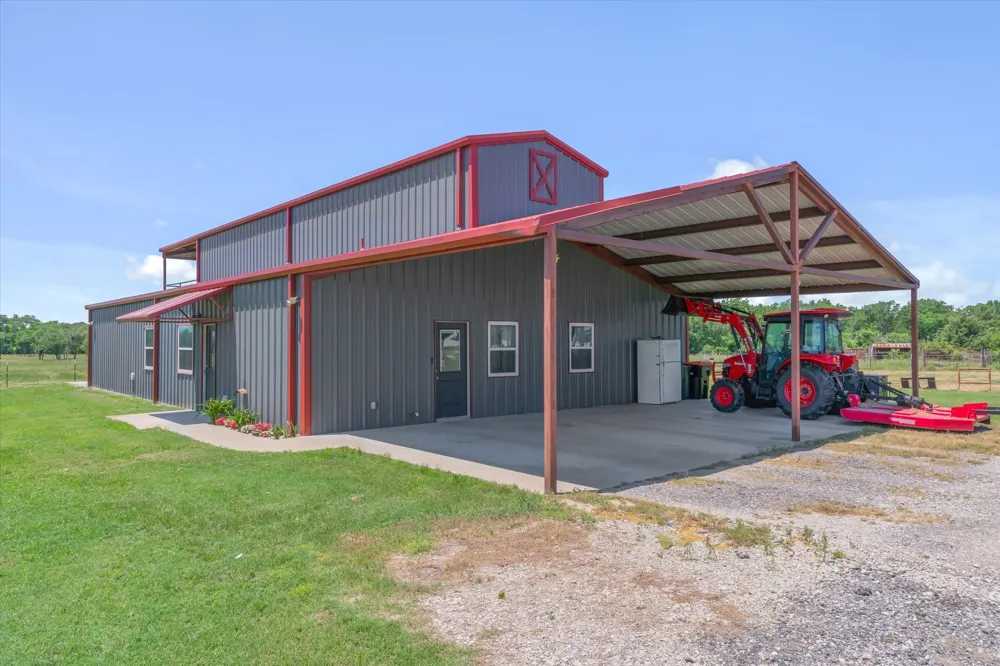 1026 Vz County Road 2115 Canton, TX 75103