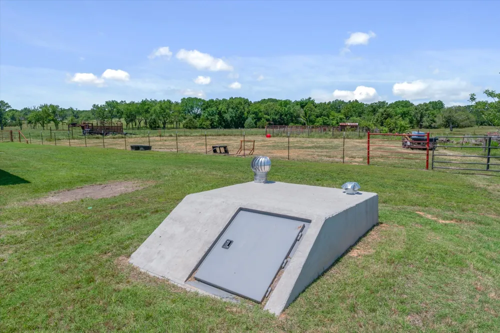 1026 Vz County Road 2115 Canton, TX 75103