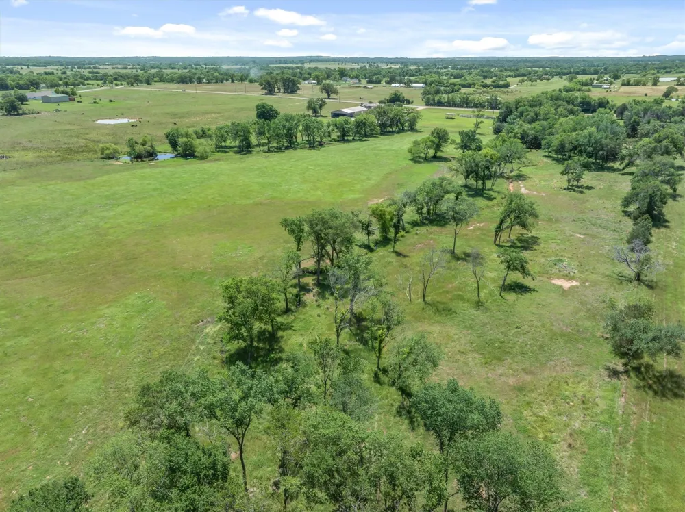 1026 Vz County Road 2115 Canton, TX 75103