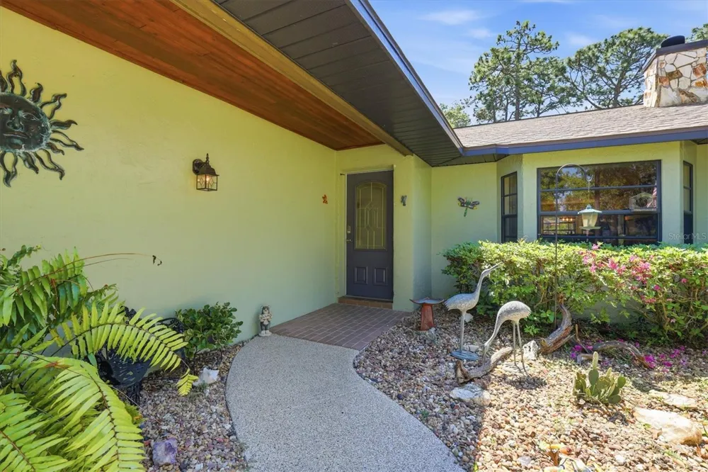 9032 BIRMINGHAM AVENUE Weeki Wachee, FL 34613