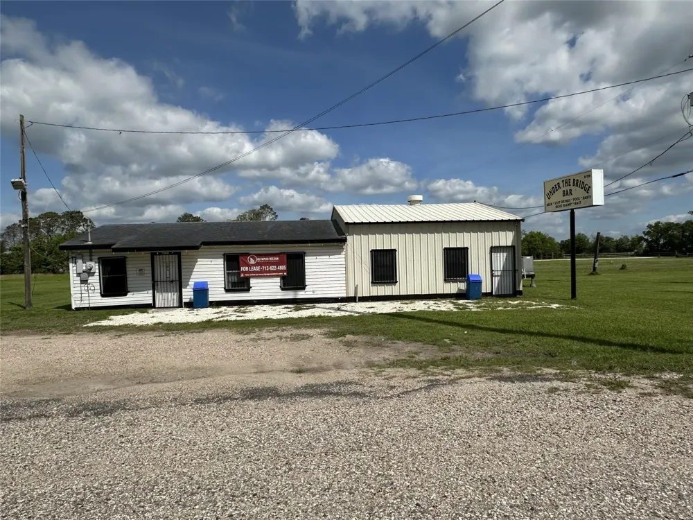 4923 County Road 227 Freeport, TX 77541