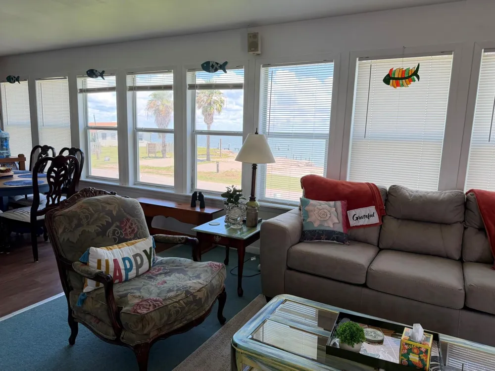 268 S Ocean Drive Port Lavaca, TX 77979