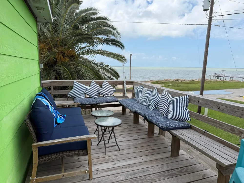 268 S Ocean Drive Port Lavaca, TX 77979