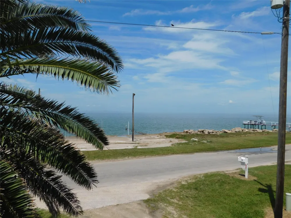268 S Ocean Drive Port Lavaca, TX 77979