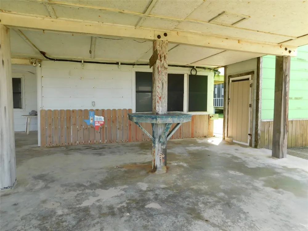 268 S Ocean Drive Port Lavaca, TX 77979