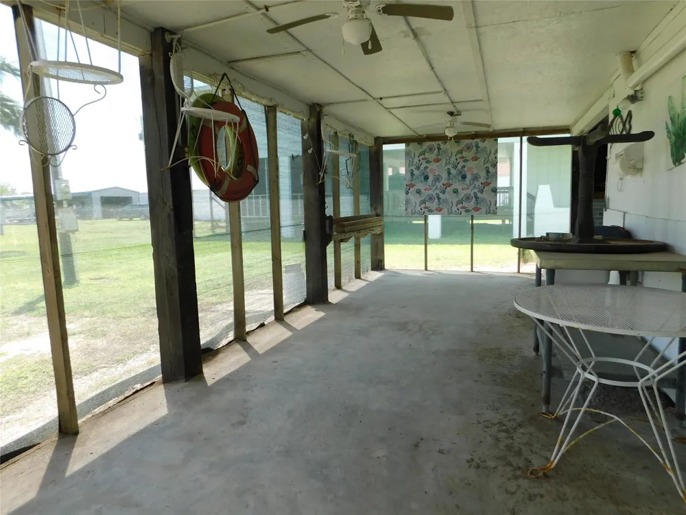 268 S Ocean Drive Port Lavaca, TX 77979