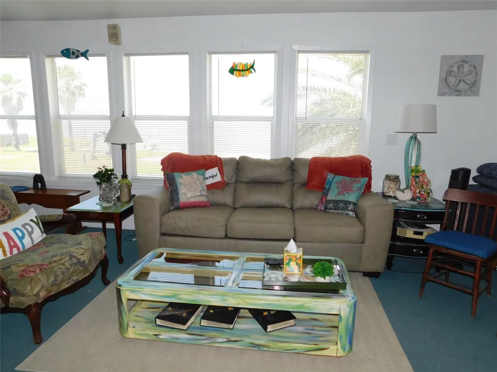 268 S Ocean Drive Port Lavaca, TX 77979