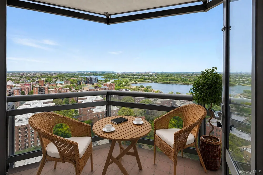 112-01 Queens Boulevard #21B Forest Hills, NY 11375