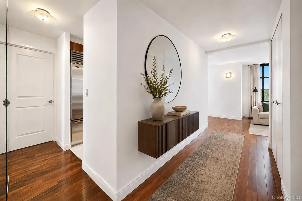 112-01 Queens Boulevard #21B Forest Hills, NY 11375