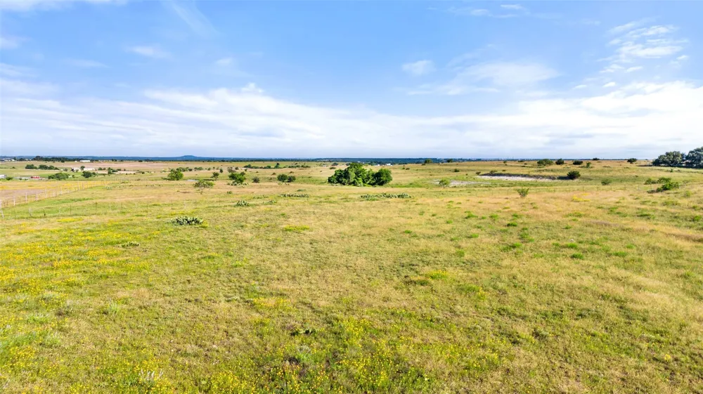 4501 210 County Road Bertram, TX 78605