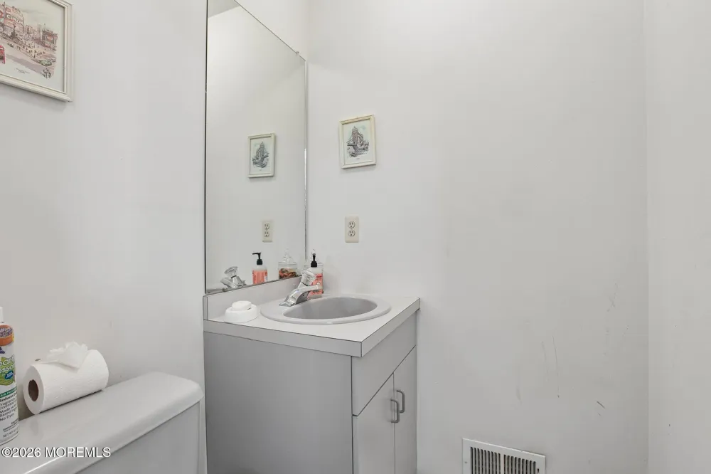 163 Clarken Drive #105 West Orange, NJ 07052