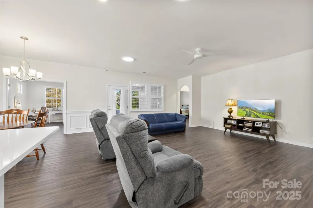 129 Picasso Trail Mount Holly, NC 28120