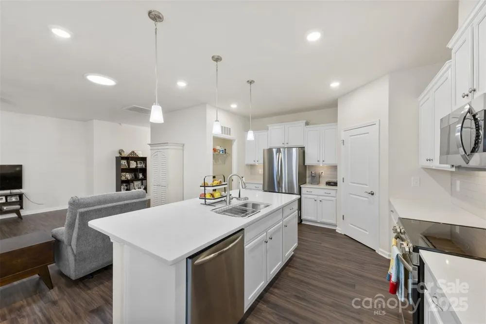 129 Picasso Trail Mount Holly, NC 28120