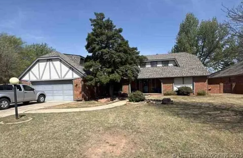 6105 Kingsbridge Drive