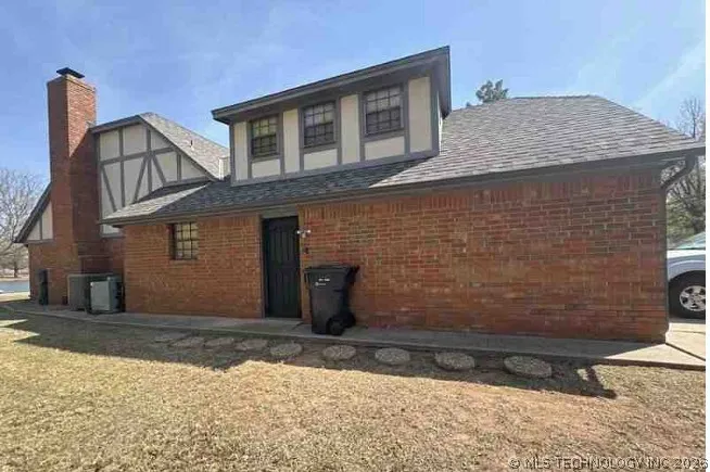 6105 Kingsbridge Drive Oklahoma City, OK 73162