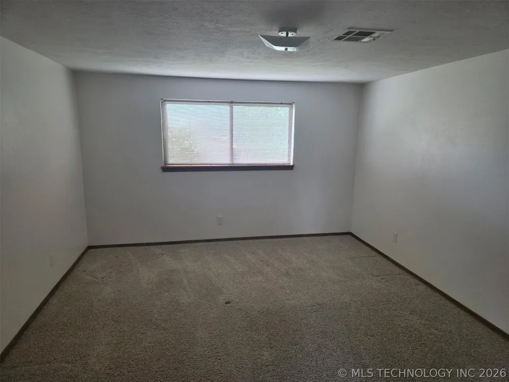 6105 Kingsbridge Drive Oklahoma City, OK 73162