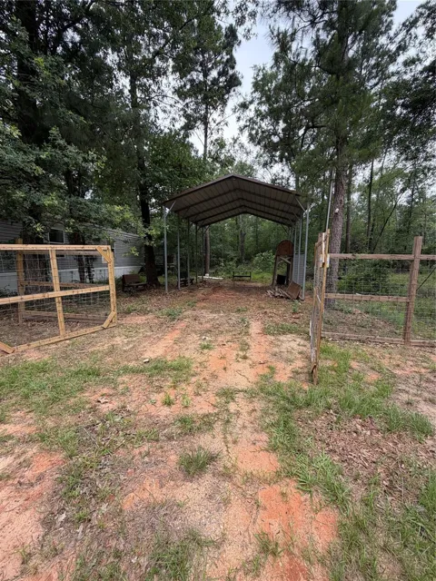 225 Lakecrest