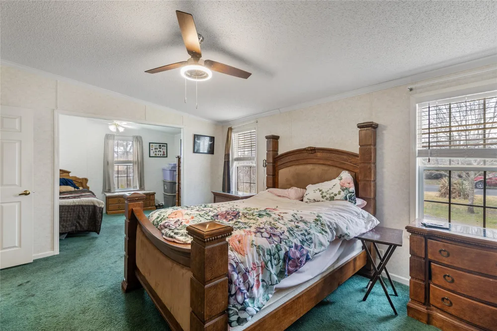 1005 Baumgarten Street Schulenburg, TX 78956
