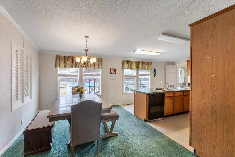 1005 Baumgarten Street Schulenburg, TX 78956