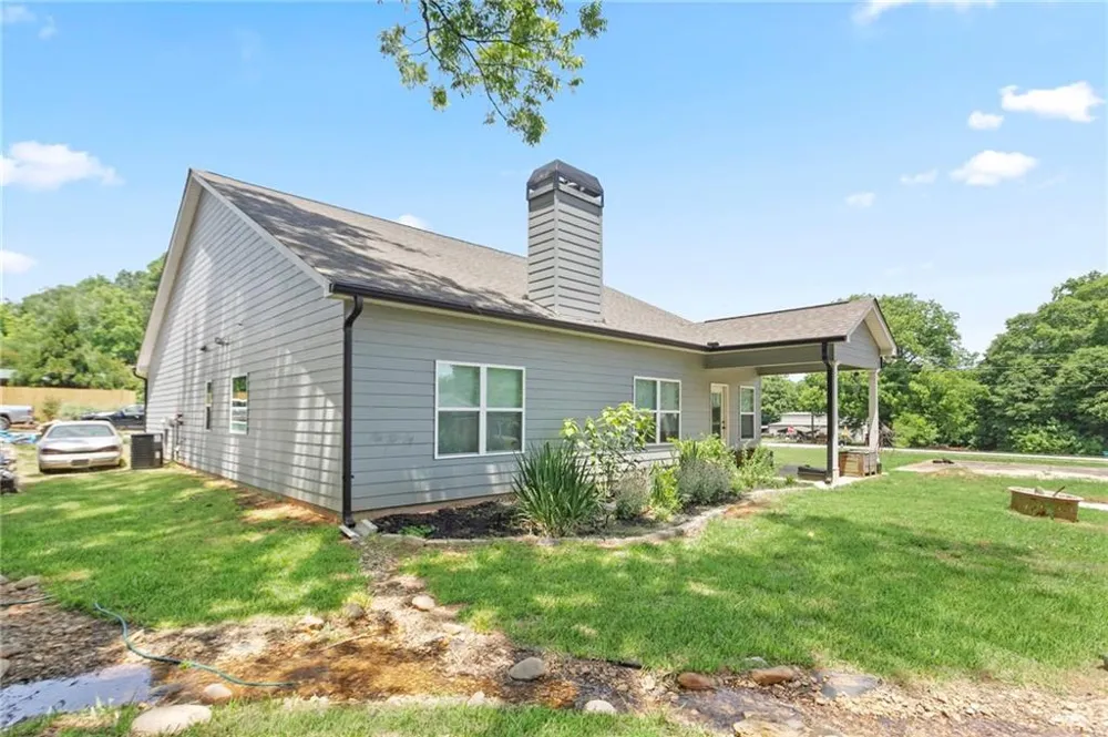 47 Hoke Street Maysville, GA 30558